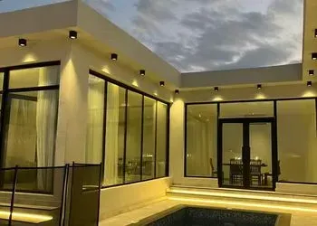 مجلس خارجي مصنوع بساندوش وشالهيات والأسمنت بوردبشمال الرياض 