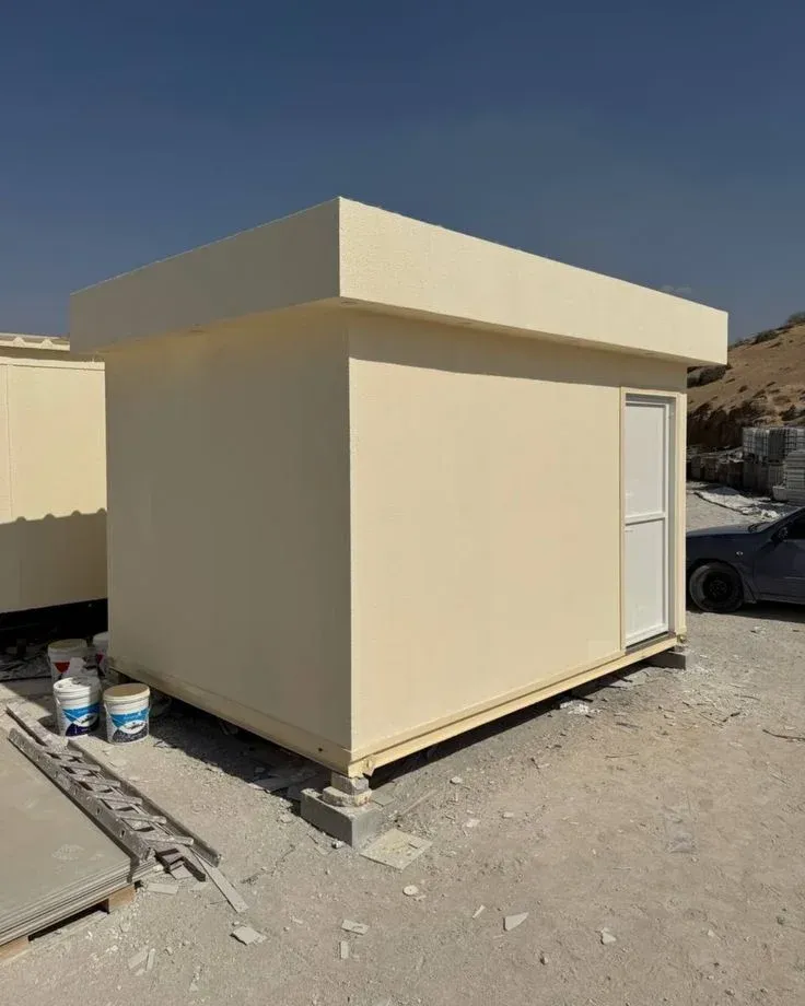 مقاول بناء غرف إضافية خارجية وملاحق للاستراحةفي حي الملقا 