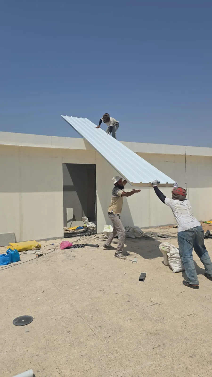مقاول بناء غرف إضافية خارجية وملاحق للاستراحةفي حي الملقا 