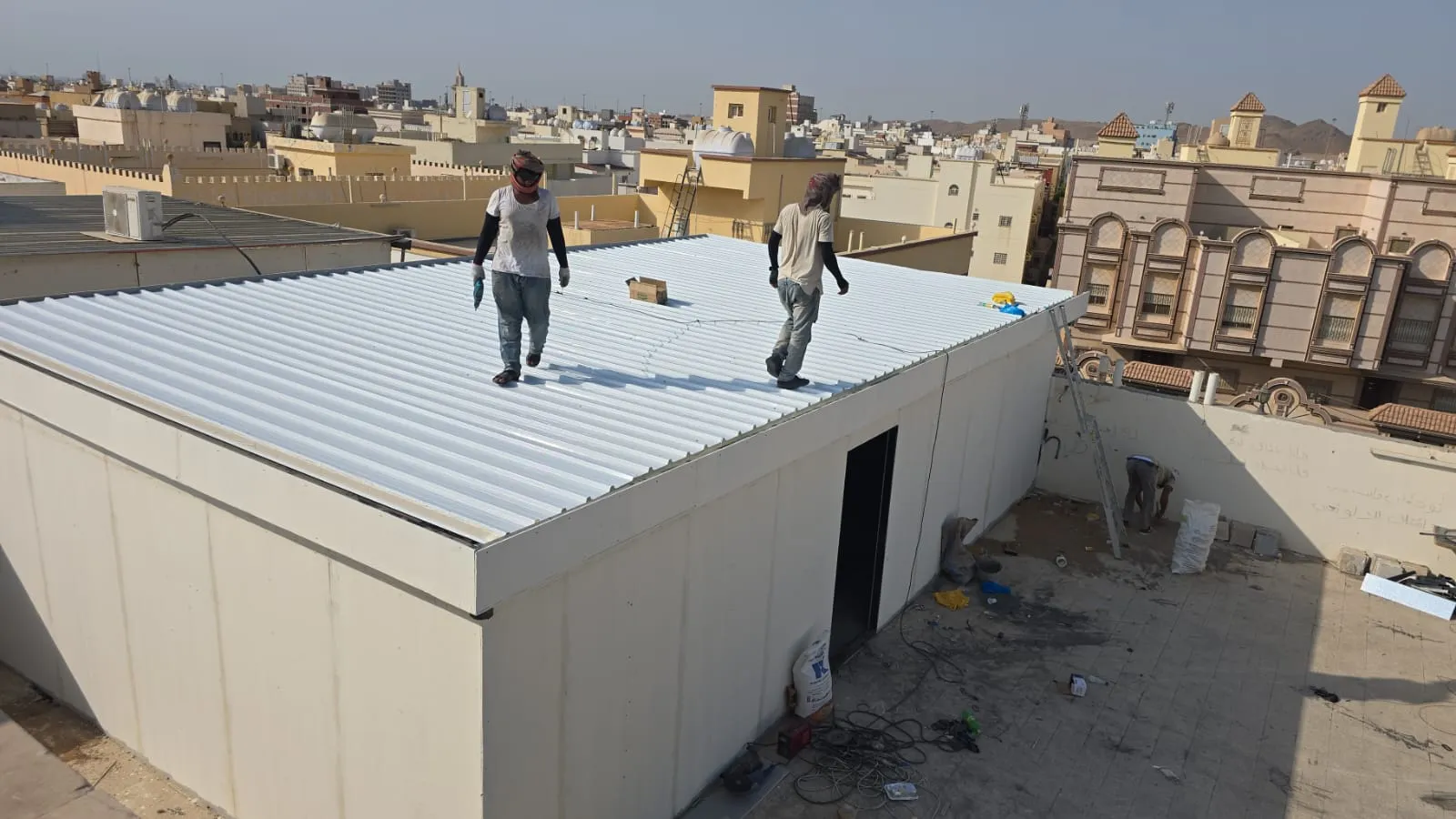 مقاول بناء غرف إضافية خارجية وملاحق للاستراحةفي حي الملقا 