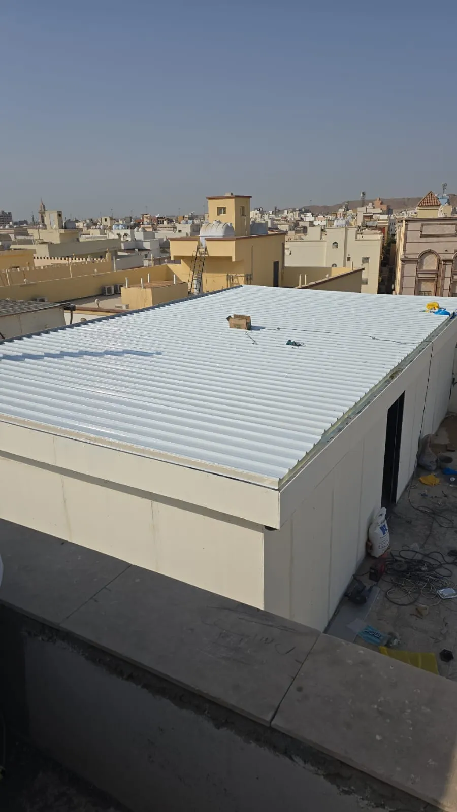 مقاول بناء غرف إضافية خارجية وملاحق للاستراحةفي حي الملقا 