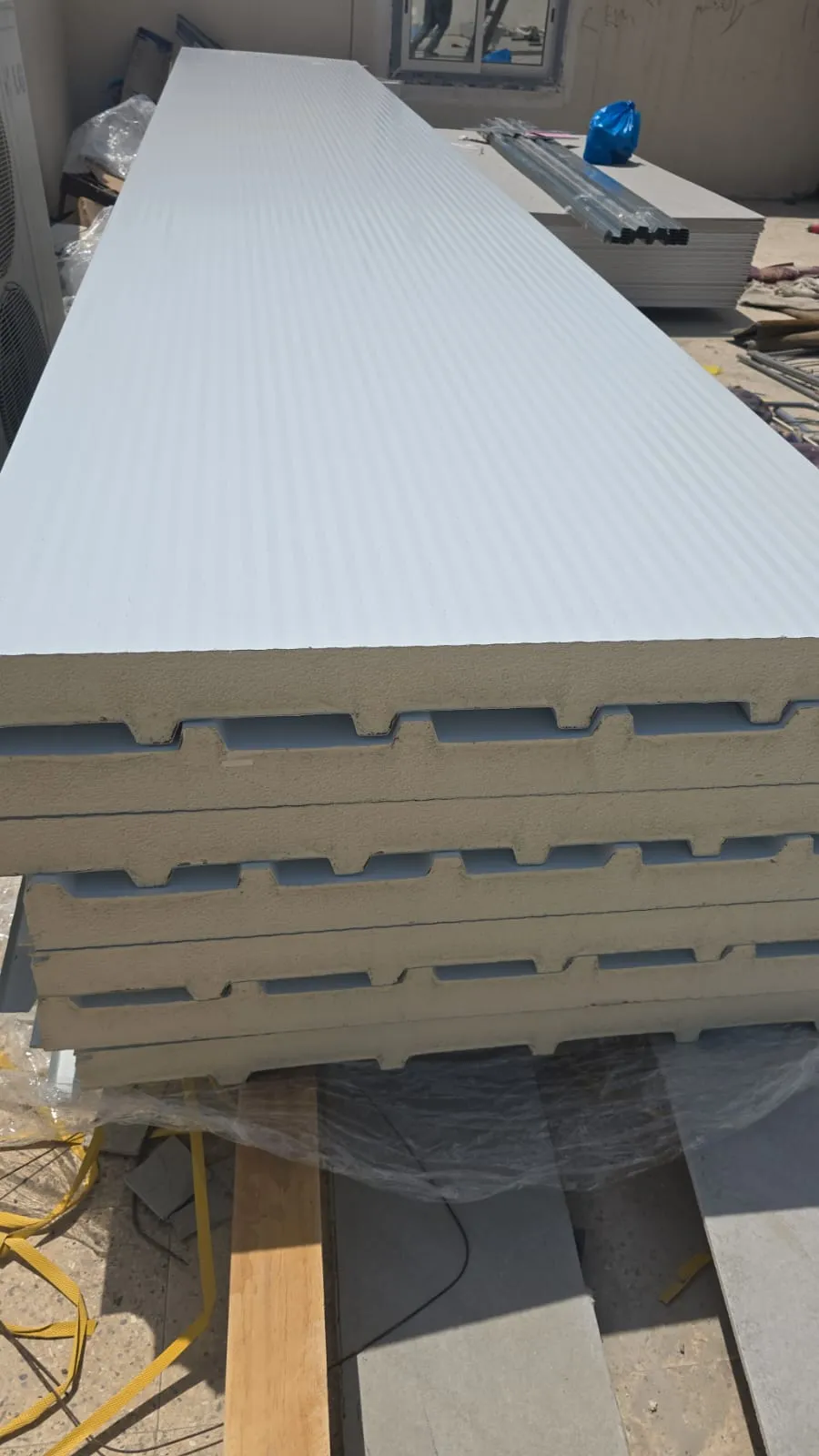 مقاول بناء غرف إضافية خارجية وملاحق للاستراحةفي حي الملقا 