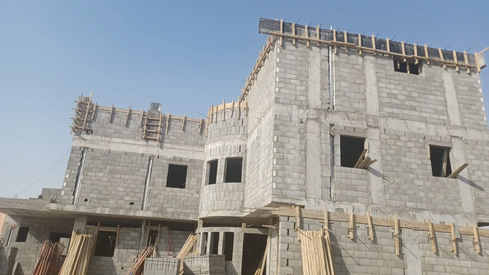 مقاولات عامه في حي عكاظ لترميم المباني والبناء الحديثة 