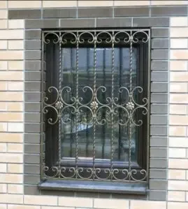 حداد متنقل:لتركيب الأبواب والشبابيك ونوافذ في شمال الرياض 