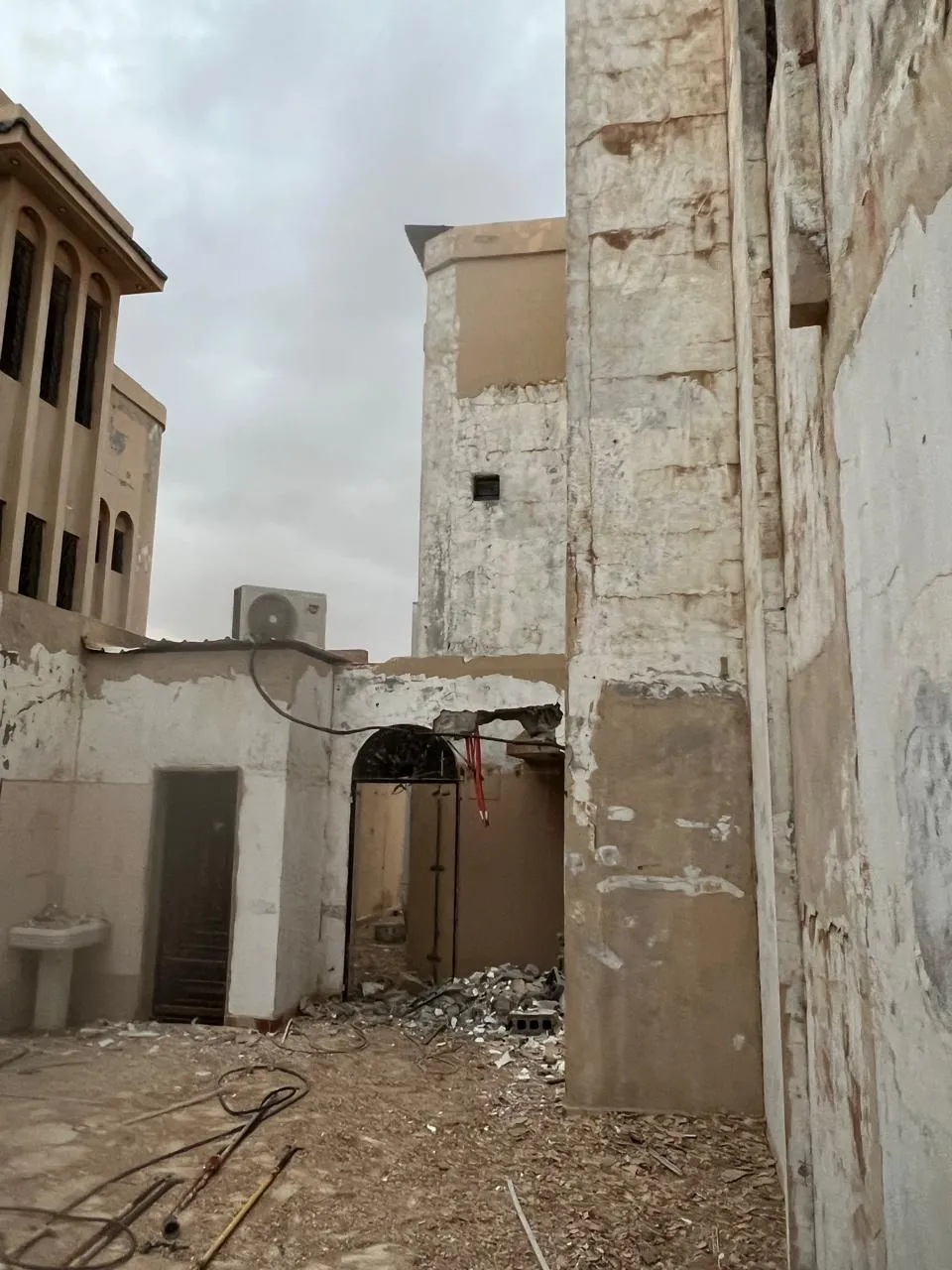 دليل الترميم والبناء بالرياض:كيف تحول منزلك القديم إلى تحفة