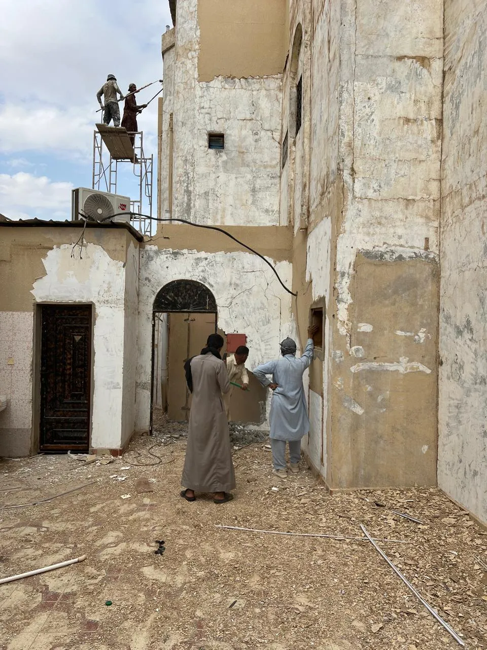 دليل الترميم والبناء بالرياض:كيف تحول منزلك القديم إلى تحفة