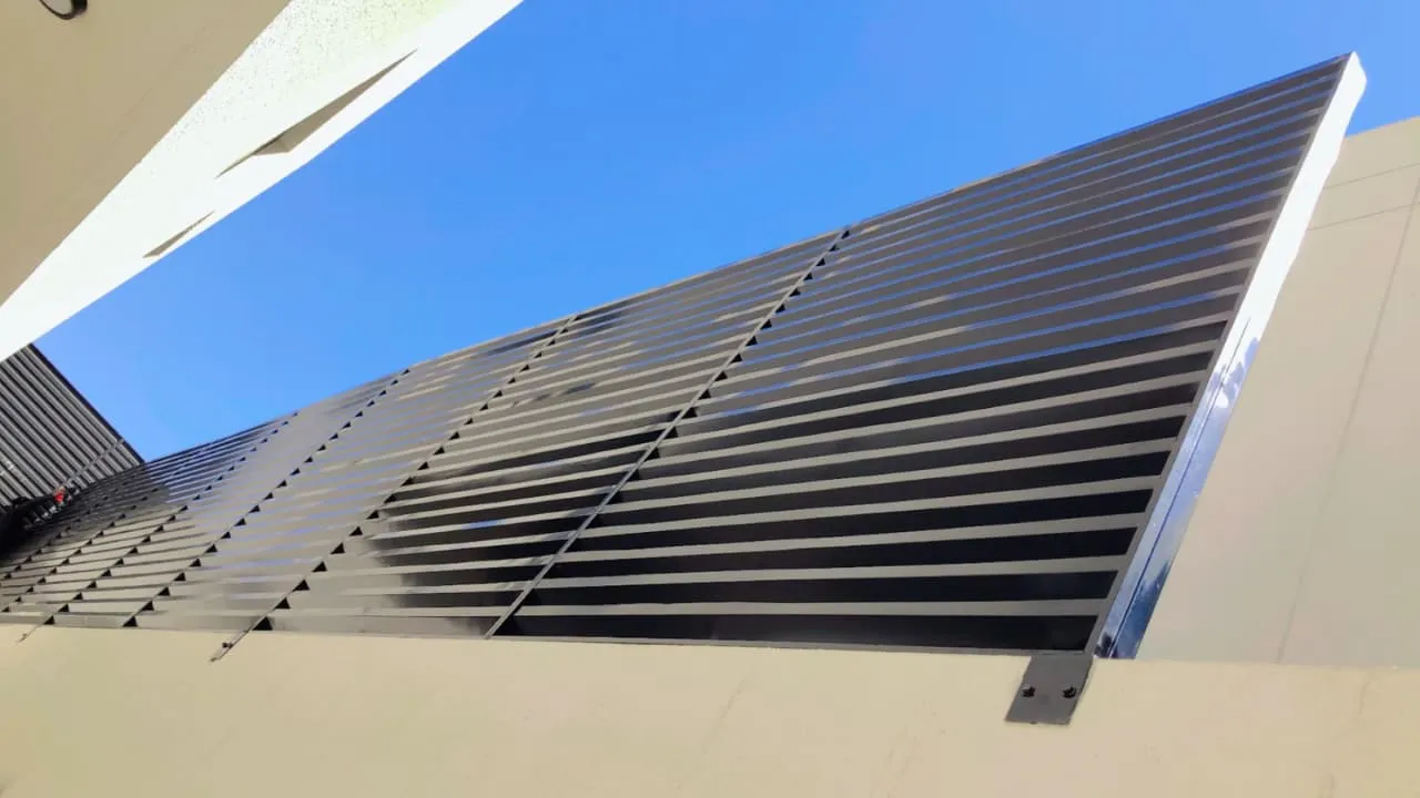 حداد مظلات وسواتر بالرياض:اختيار أفضل الأنواع وأحدث التصاميم