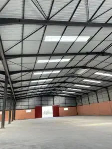 "أفضل شركة تركيب هناجر ومستودعات في حي طويق الرياض لعام 2026