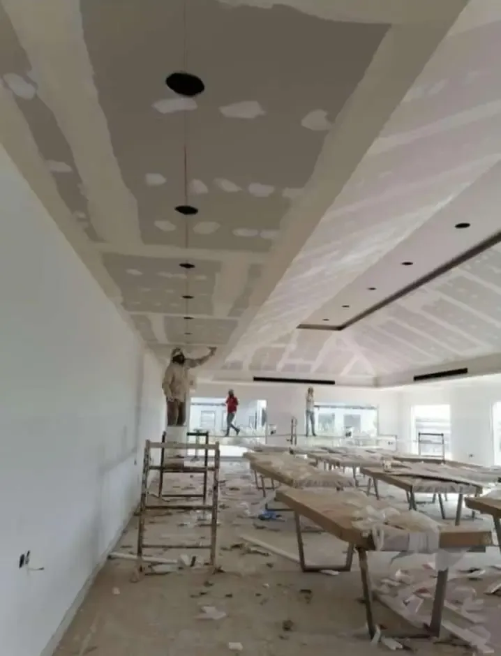 بناء مباني والأصباغ والدهانات الداخلية والخارجية لعام 2026