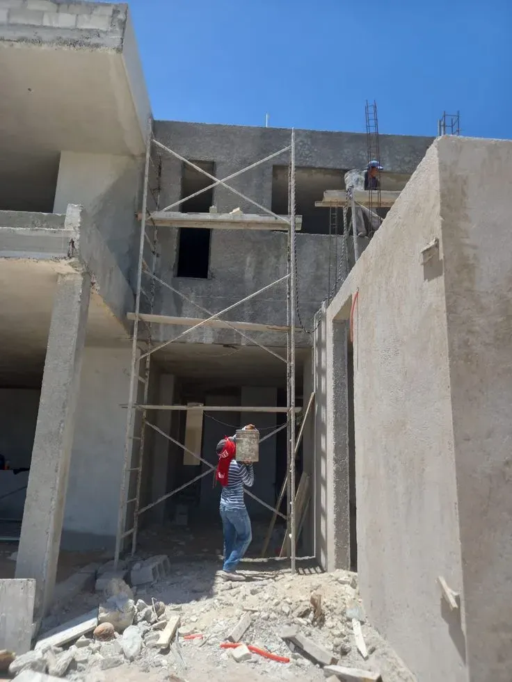 مقاول بناءجداران اسمنت بورد وسقف سندويش بنل بشمال الرياض 