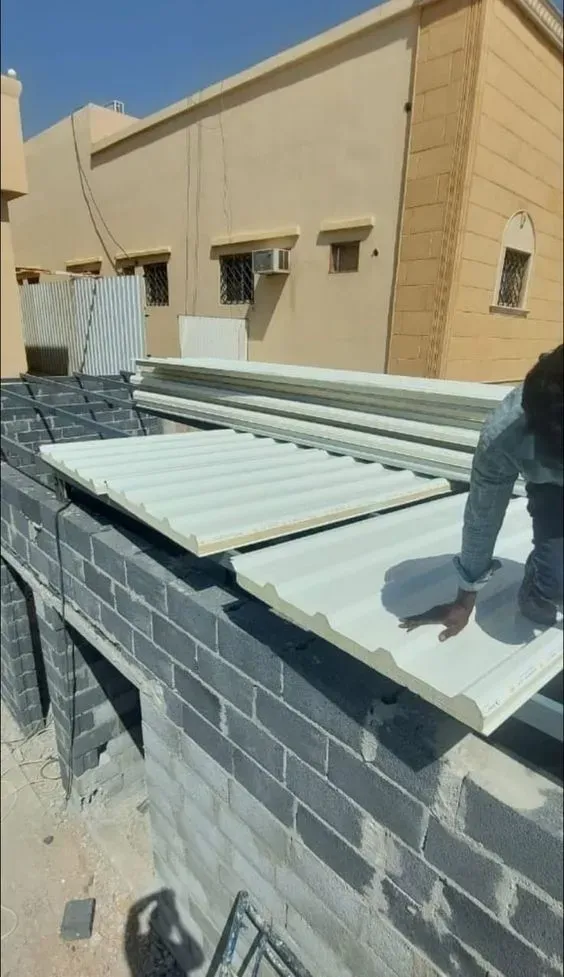 مقاول بناءجداران اسمنت بورد وسقف سندويش بنل بشمال الرياض 