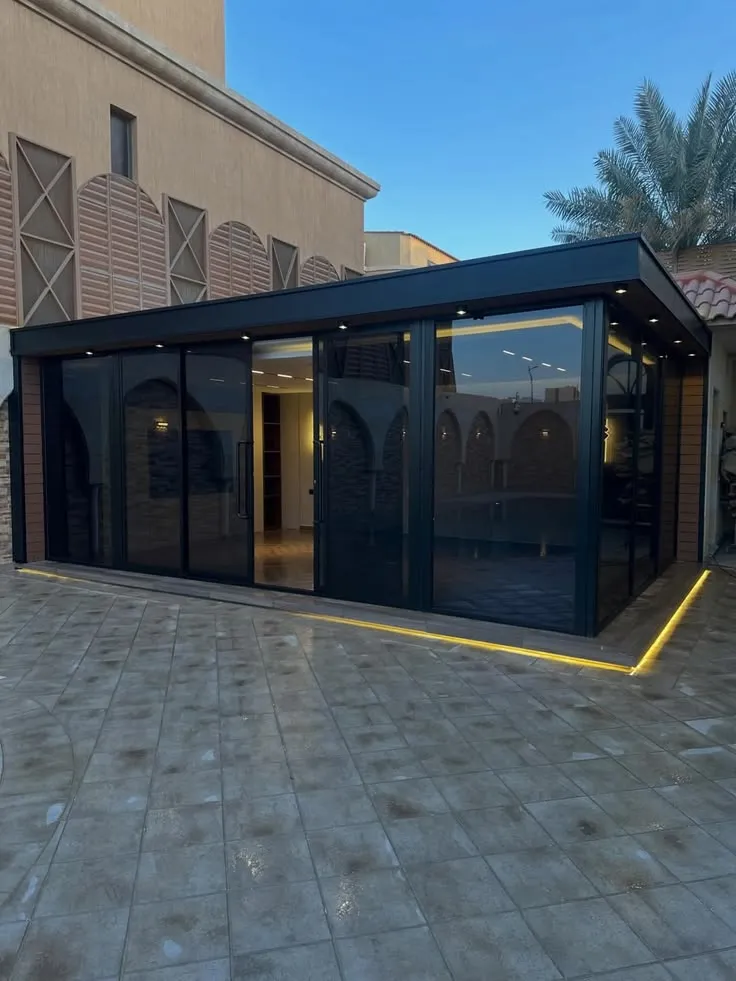 مجالس خارجية زجاجية فاخرةحي النرجس |تصميم وتركيب مجالس